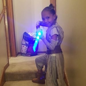 Meet your Posher, Troy